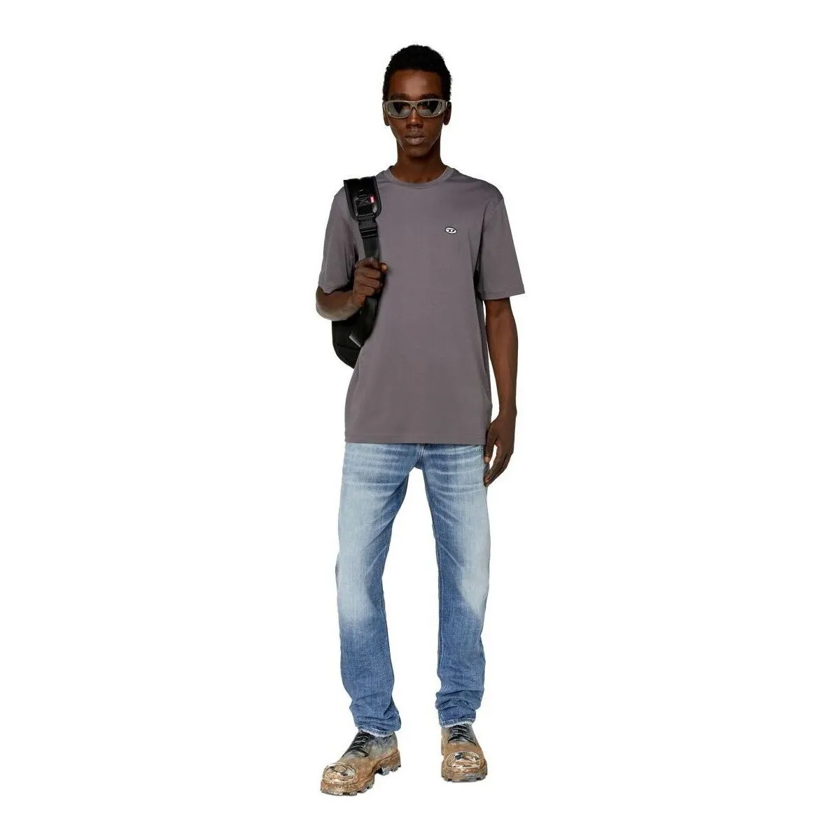 A03819 0AIJU TJUSTDOVAL9CM