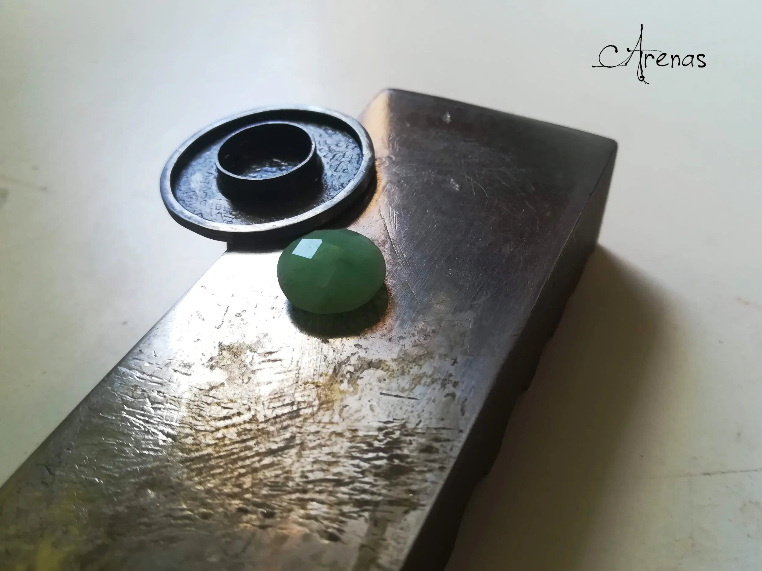 Anillo Grande de Plata de Ley y Gema Crisoprasa n 15