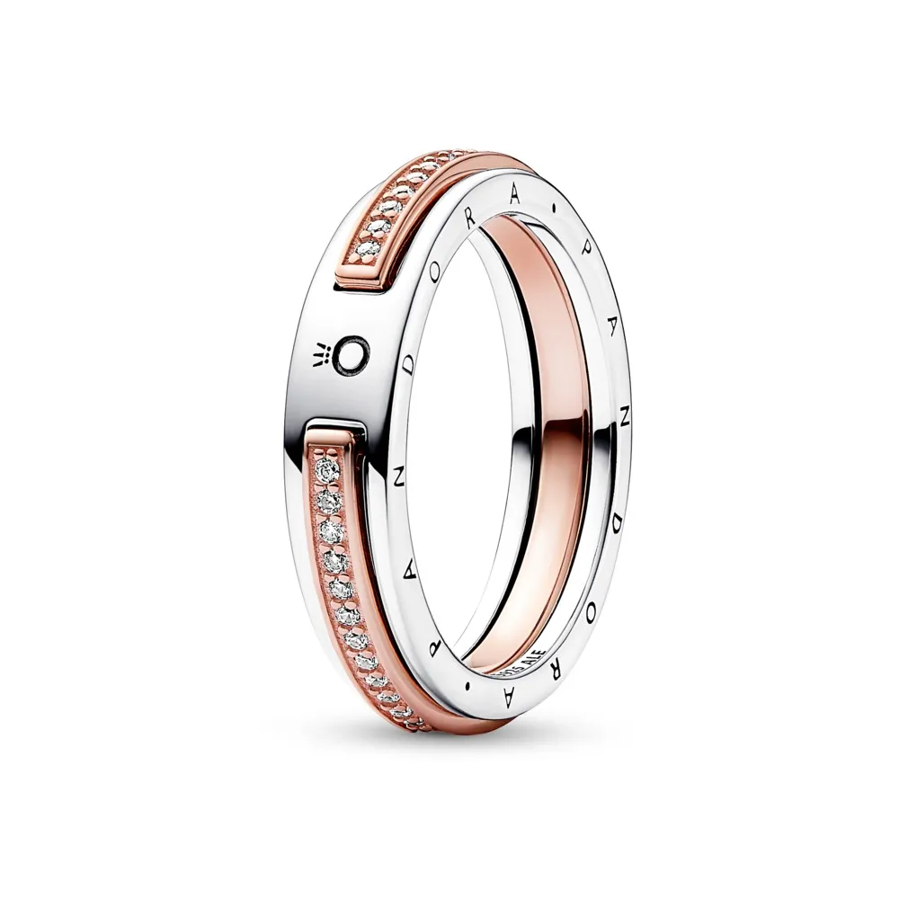 Anillo Logo y Pavé en Dos Tonos Pandora Signature 182773C01