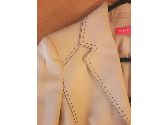 Autre Marque Chaquetas Beige 