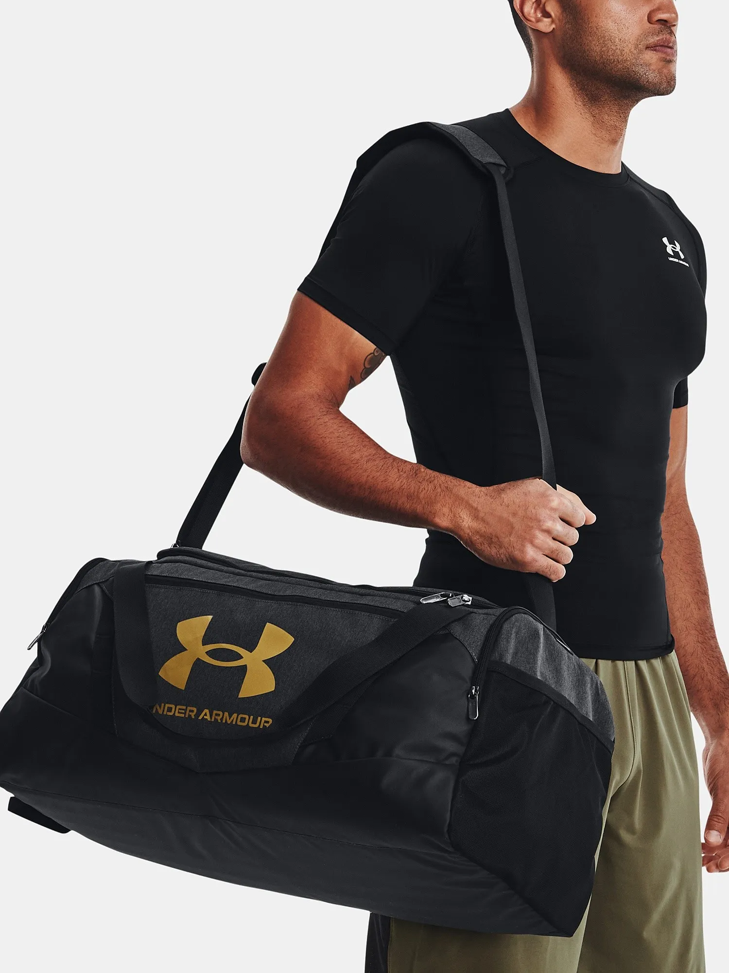 BOLSA UNDER ARMOUR UNDENIABLE 5.0 MD DUFFEL  BLACK/METALLIC GOLD