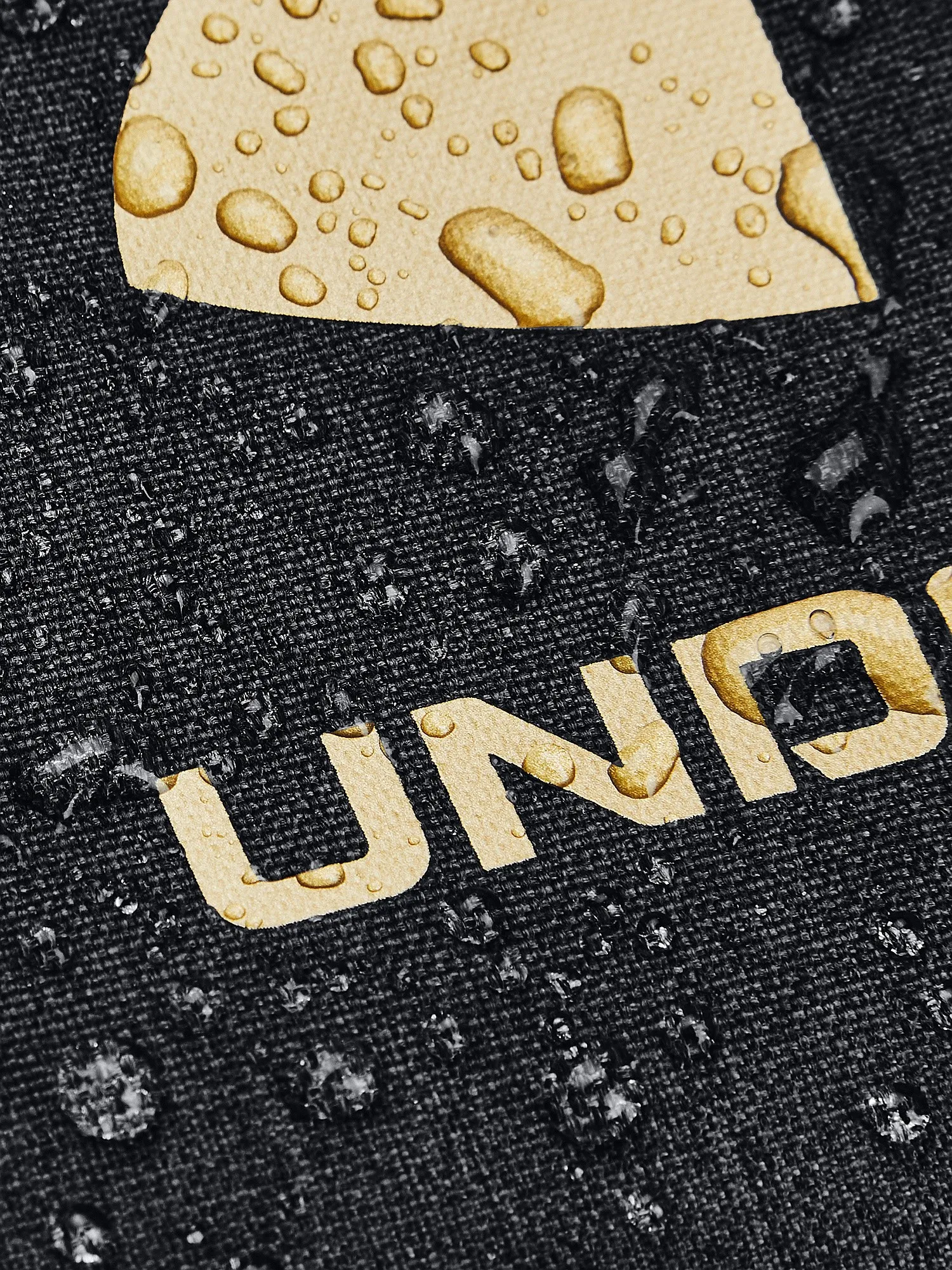 BOLSA UNDER ARMOUR UNDENIABLE 5.0 MD DUFFEL  BLACK/METALLIC GOLD