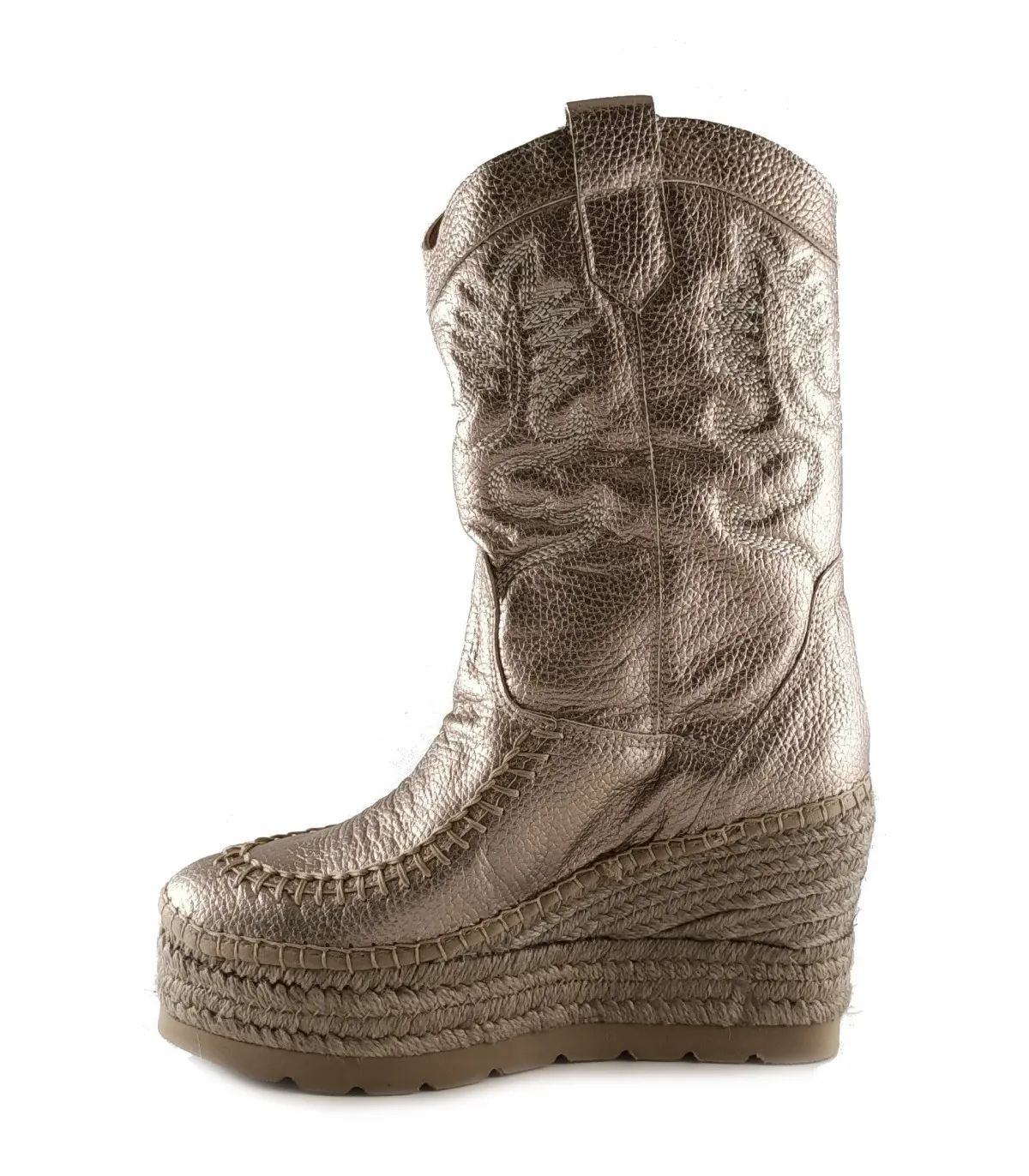 Bota en piel metalizada con suela de esparto