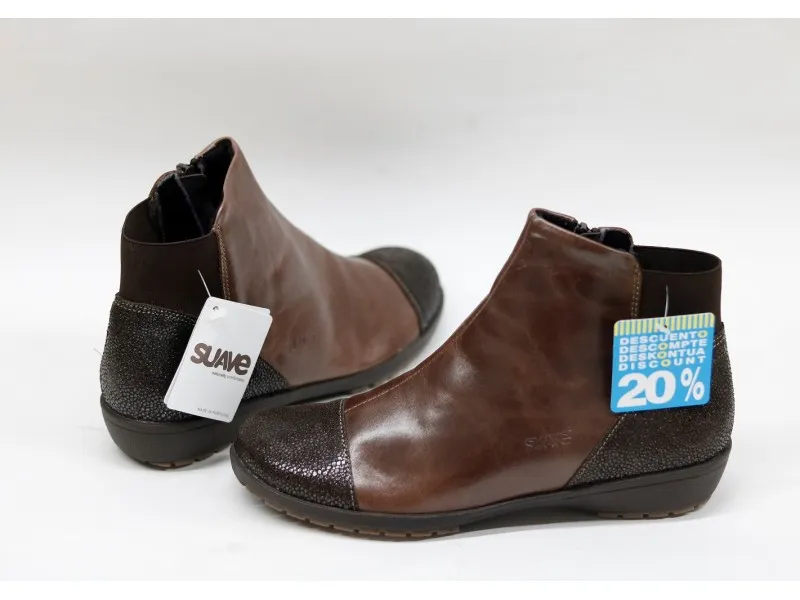 BOTÍN PLANO DE PIEL 3081 SUAVE BY LEYLAND EN COLOR NEGRO O MARRÓN