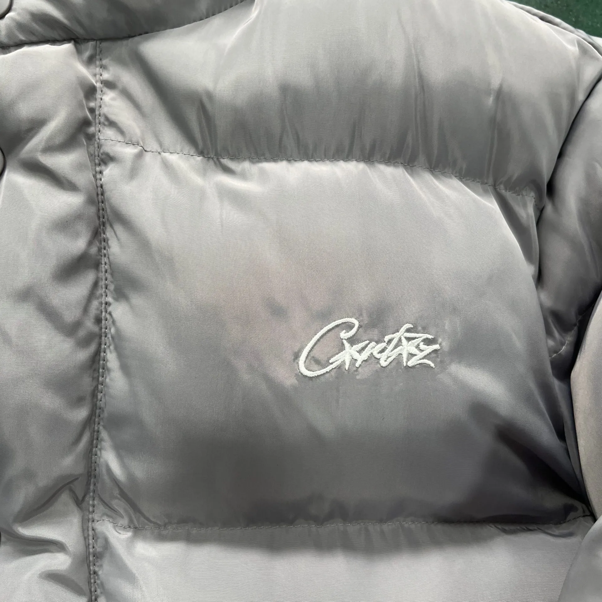 Chaqueta Corteiz Gris