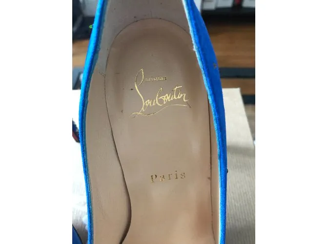 Christian Louboutin Tacones Azul 