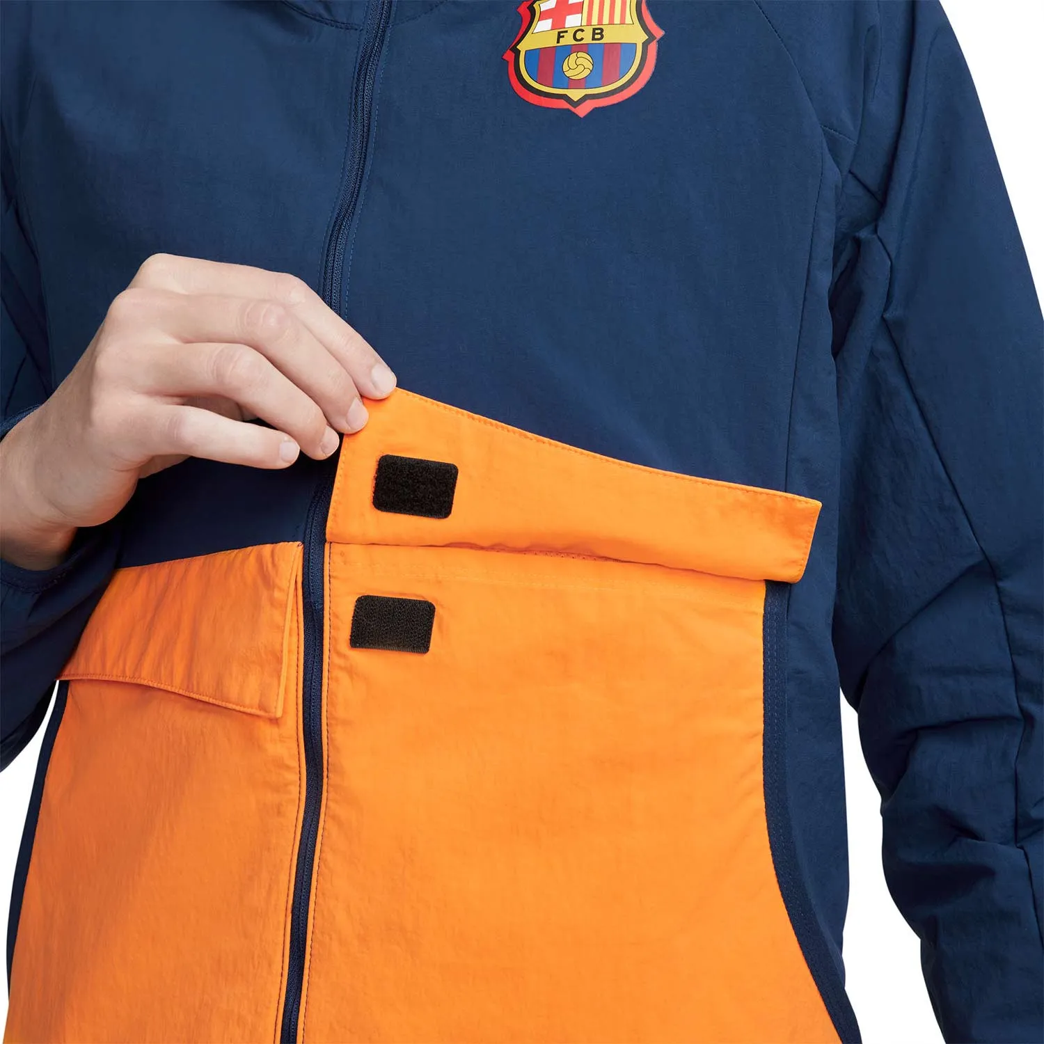 CORTAVIENTOS NIKE BARCELONA MUJER DRIFIT ALL WEATHER FAN