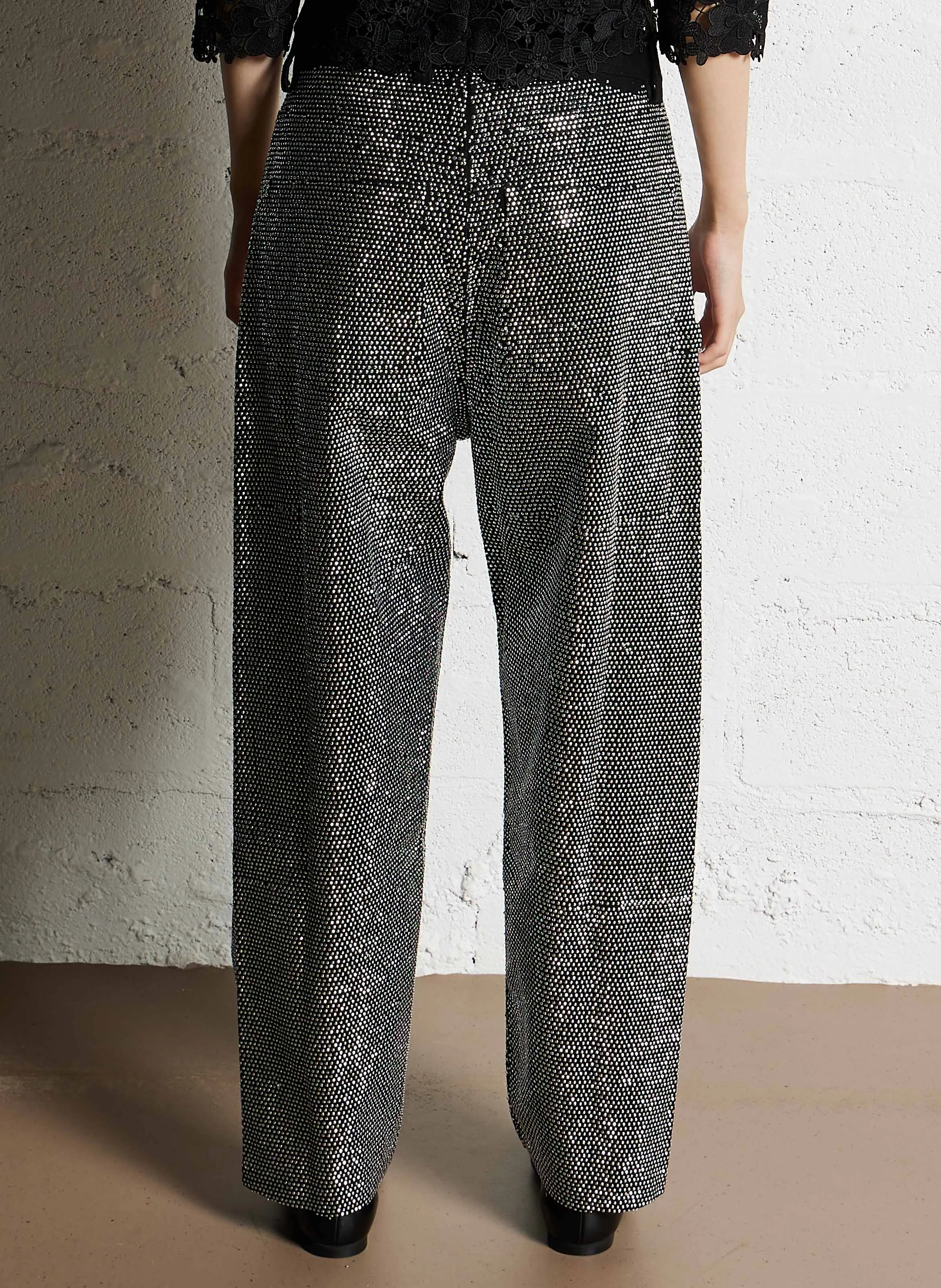 CREME  PANTALóN ANCHO DE MEZCLILLA Y PEDRERíA DE ALGODóN EN NEGRO
