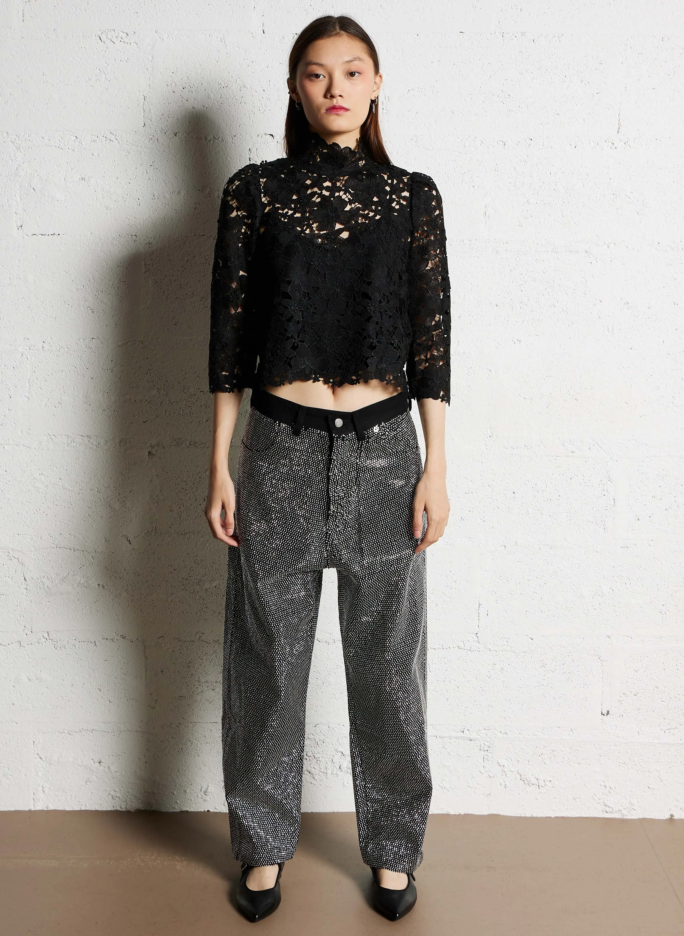 CREME  PANTALóN ANCHO DE MEZCLILLA Y PEDRERíA DE ALGODóN EN NEGRO