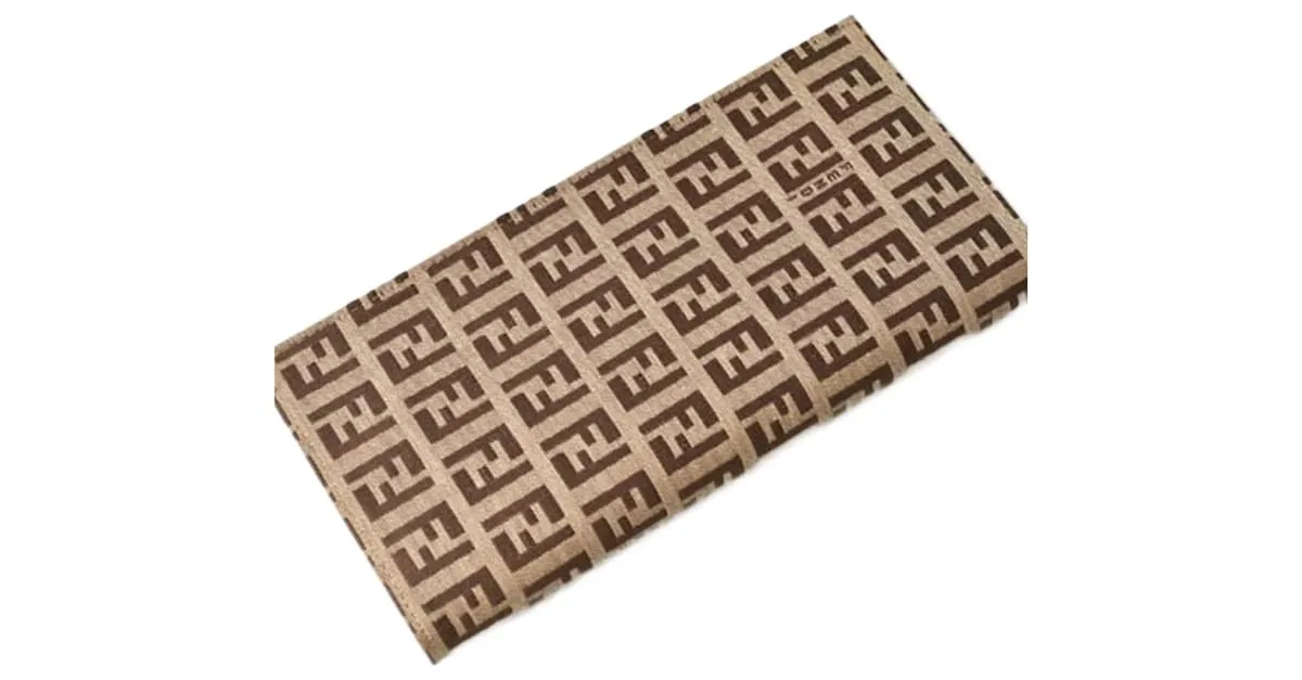 Fendi Zucca Castaño 