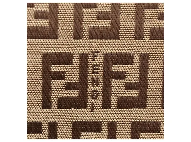 Fendi Zucca Castaño 