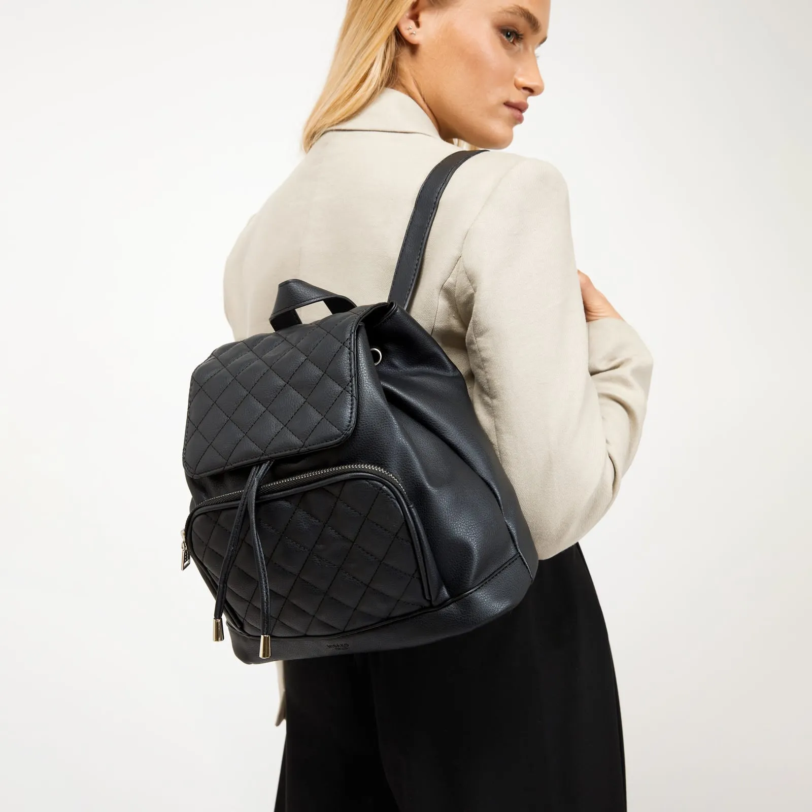 Fiesi mochila con solapa