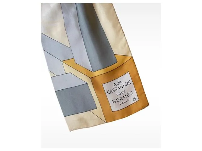 Lavallière "Perspective" AM CASSANDRE 50/60 HERMÈS seda marfil, camello, gris 