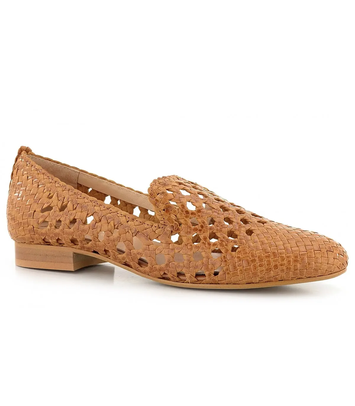Mocasín de piel trenzada en color cuero