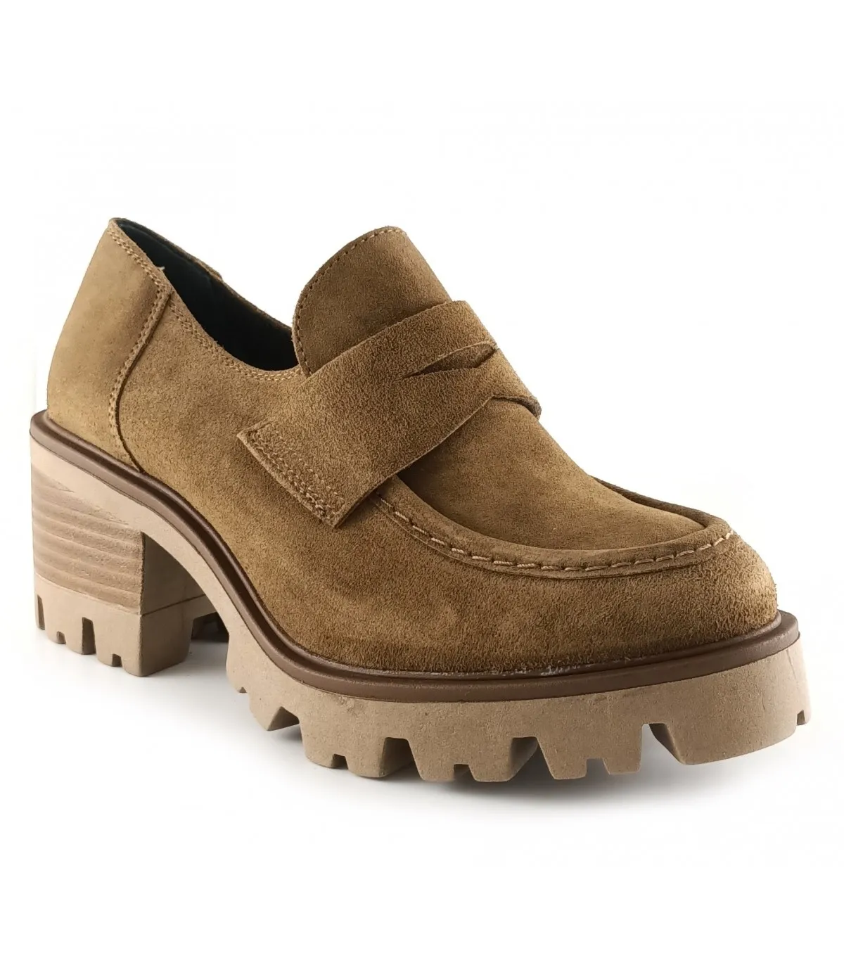 Mocasín de tacón con la suela dentada