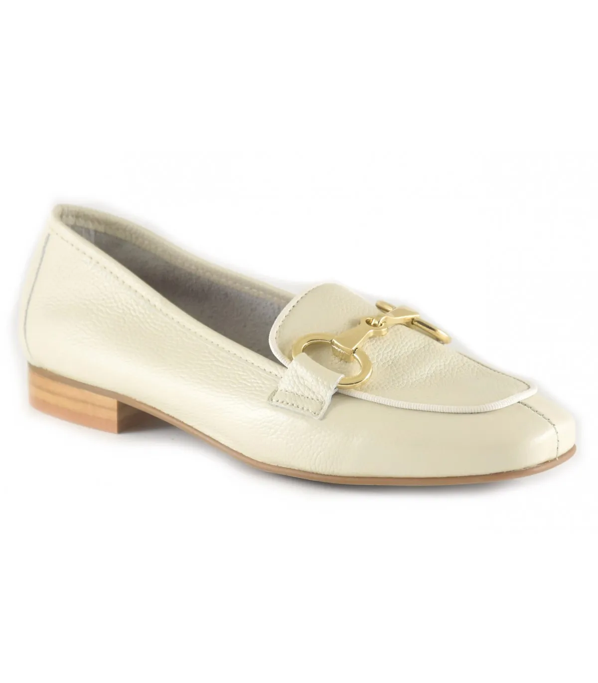 Mocasín para mujer en color vainilla