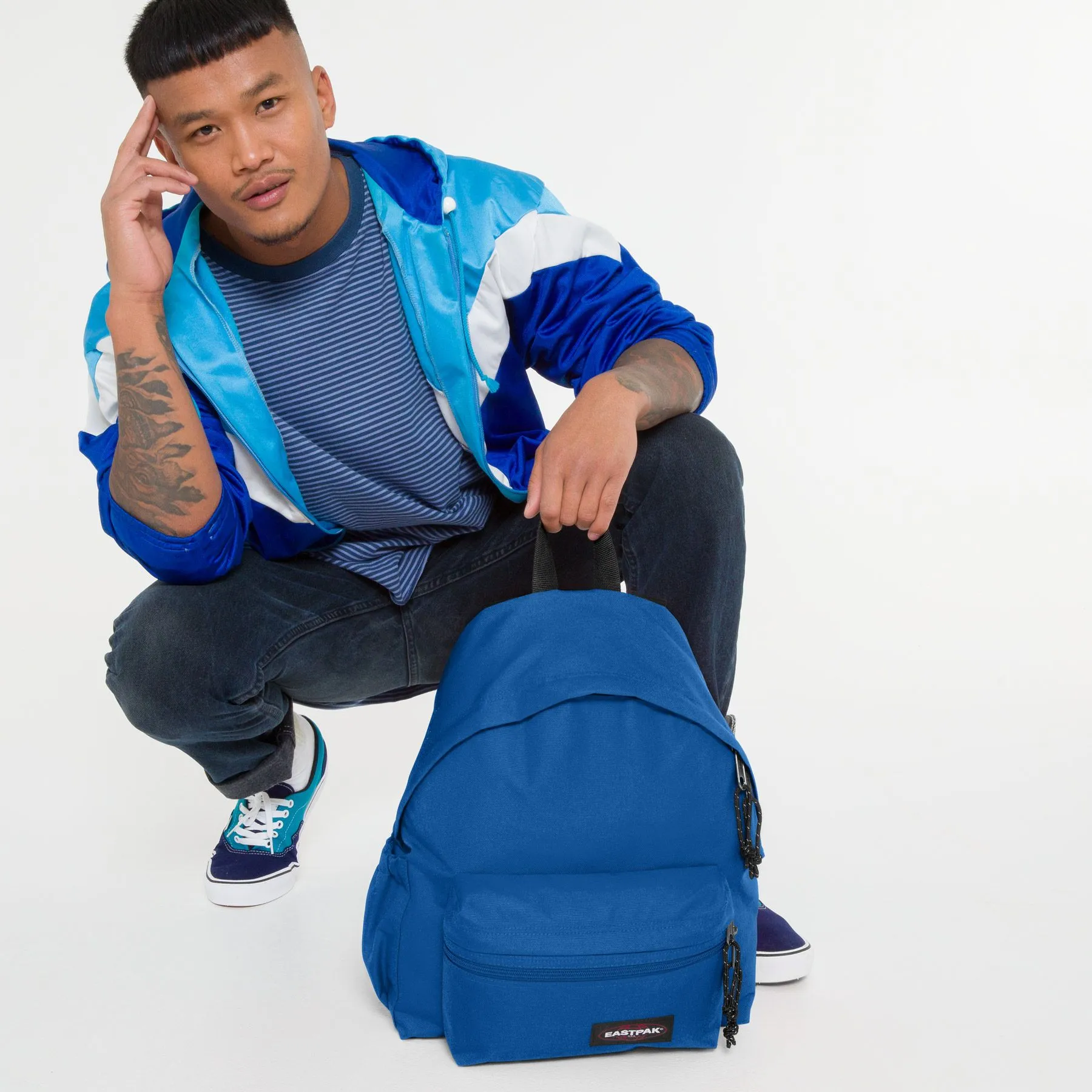 MOCHILA EASTPAK Padded Zippl’r EA5B74B57 Cobalt Blue azul metálico bolsillo portátil y porta botellas