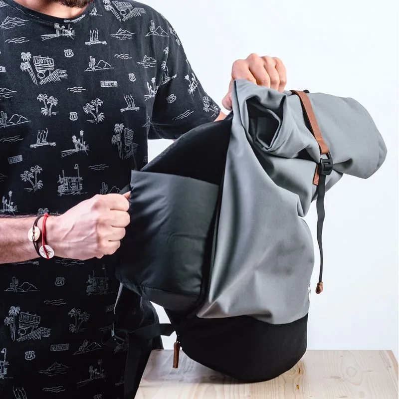 Mochila MEROMERO Squamish (Azul marino/Crema)