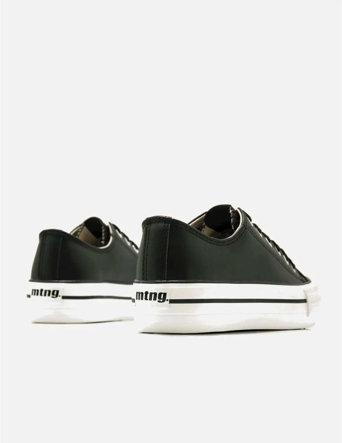 MUSTANG Zapatillas Polipiel Puntera Goma Negras