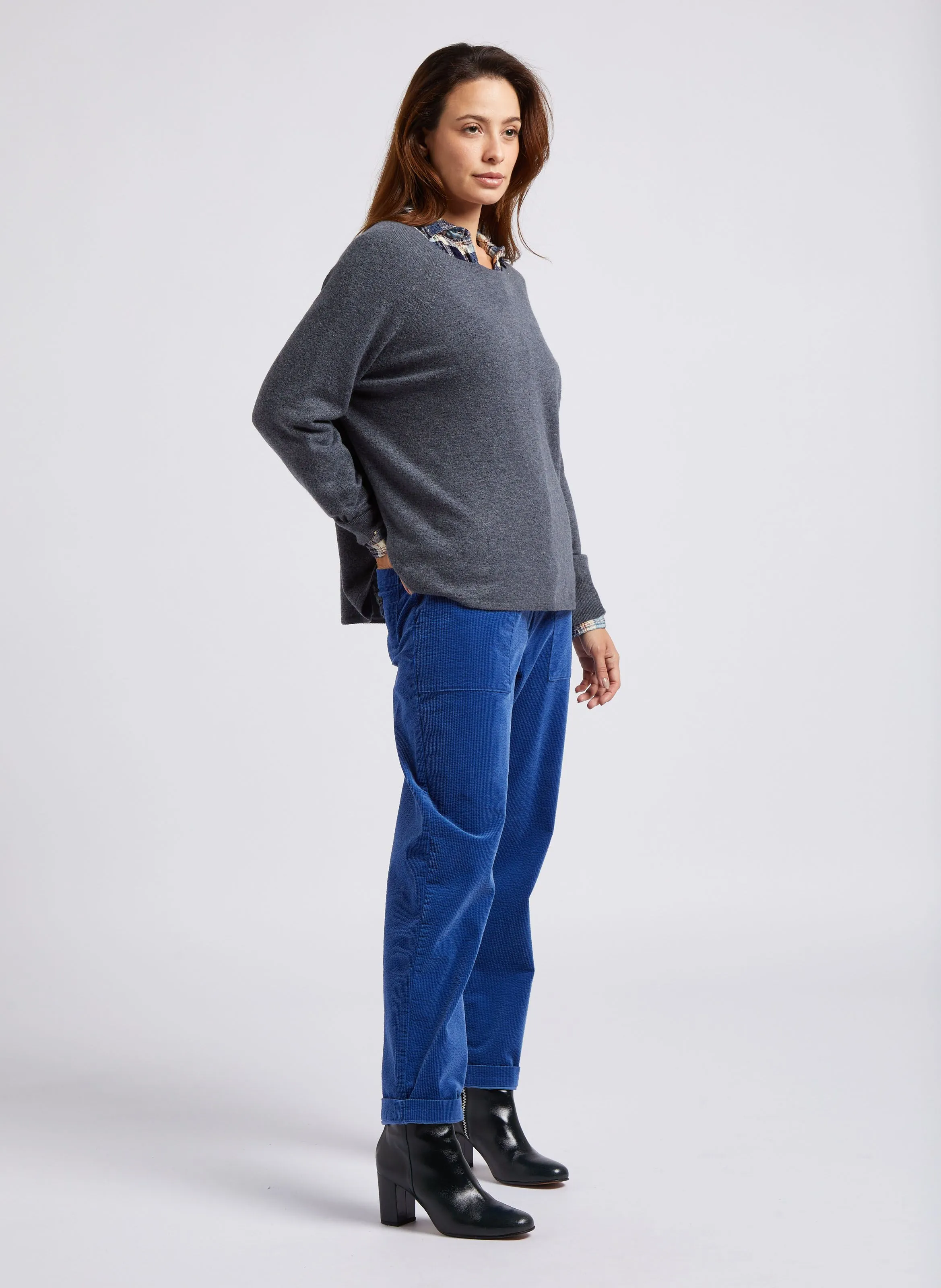NICE THINGS Pantalón zanahoria de algodón mezclado en azul