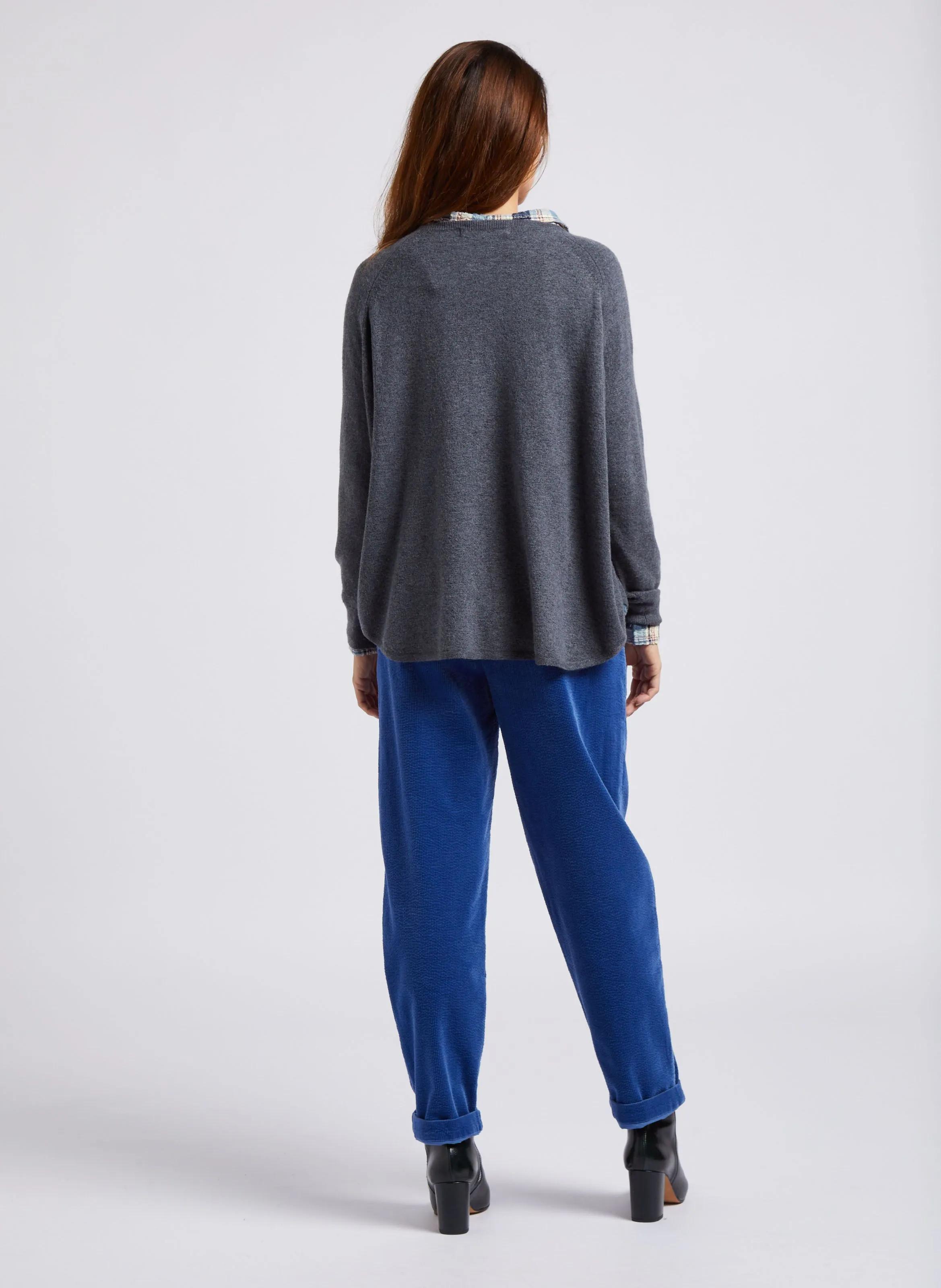 NICE THINGS Pantalón zanahoria de algodón mezclado en azul