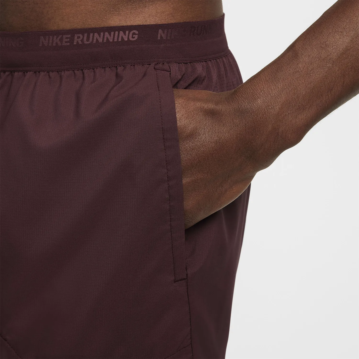NIKE DRIFIT STRIDE 7IN SHORTS