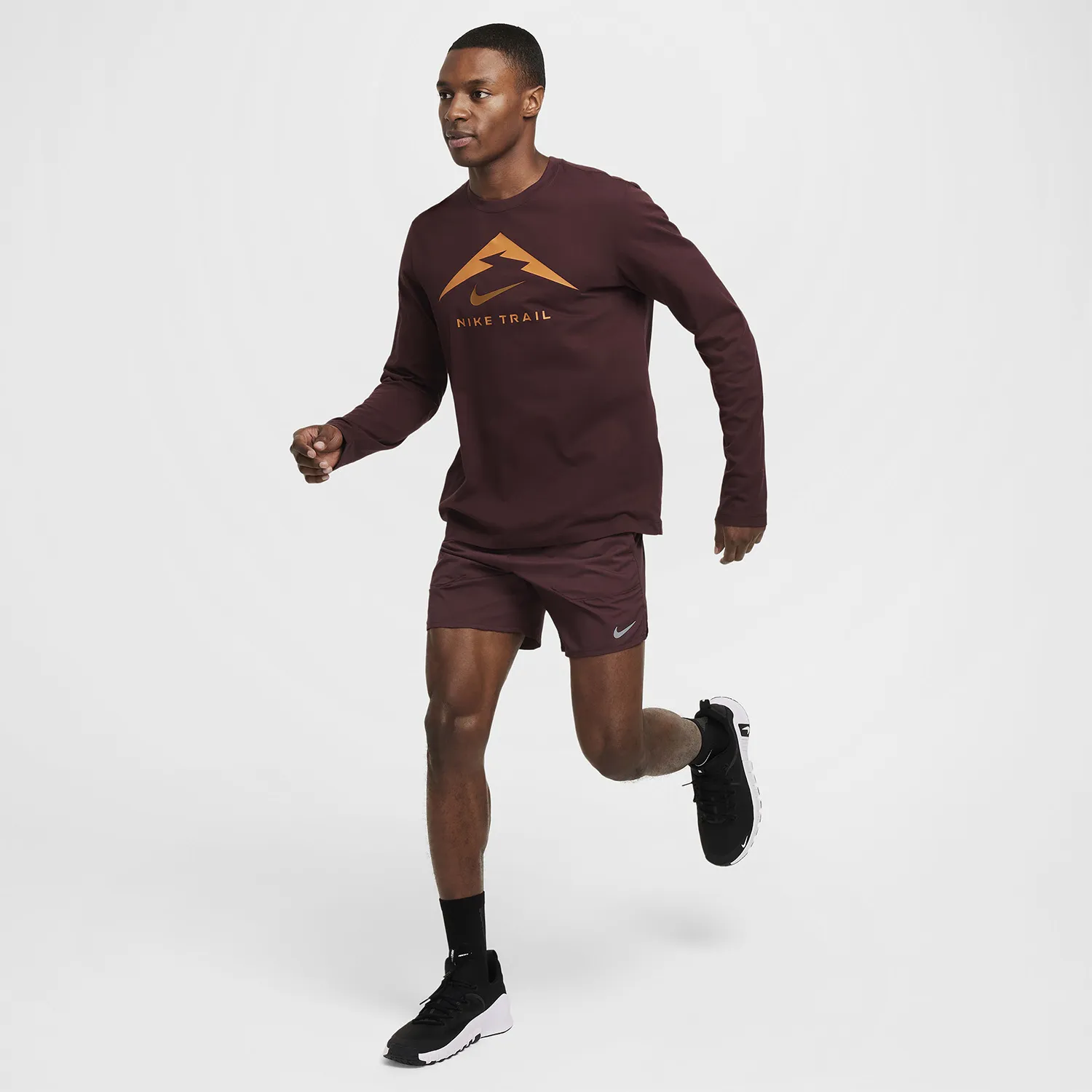 NIKE DRIFIT STRIDE 7IN SHORTS