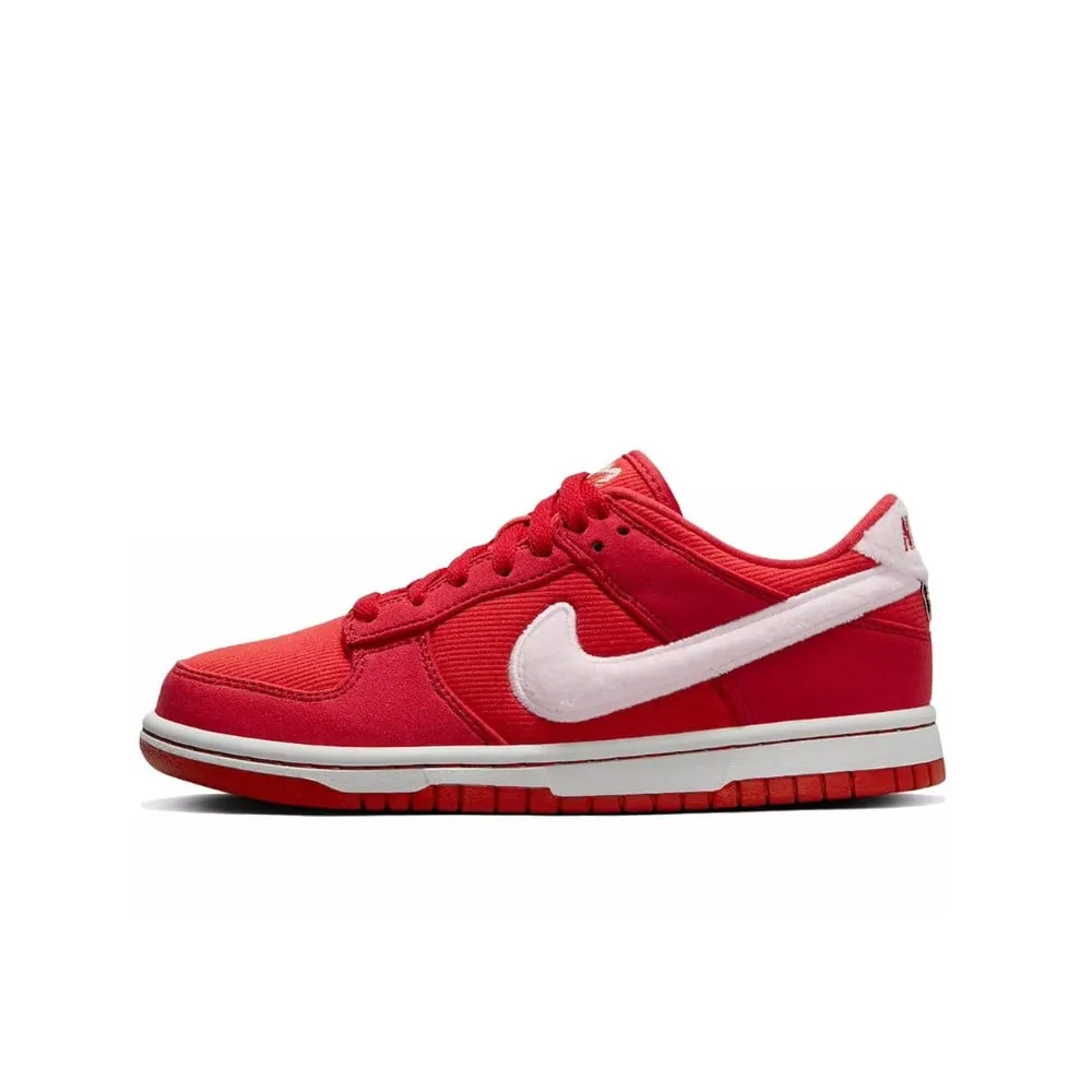 Nike Dunk Low Valentine's Day (2024)