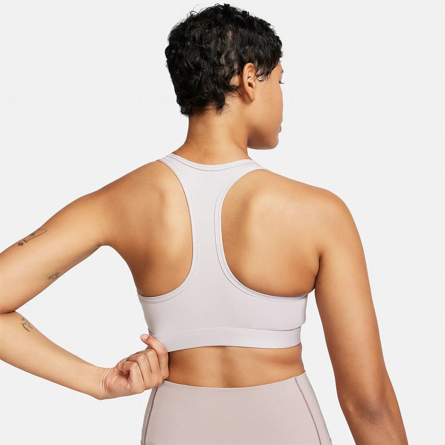 NIKE SWOOSH DRIFIT SUJETADOR DEPORTIVO