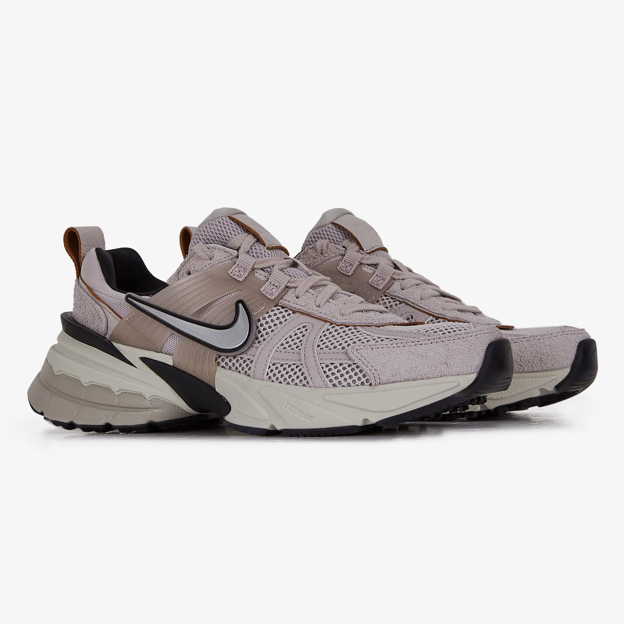 NIKE V2K RUN