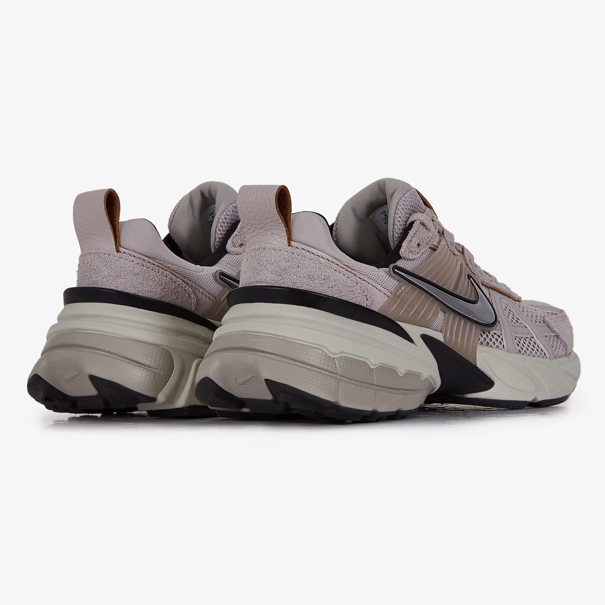 NIKE V2K RUN