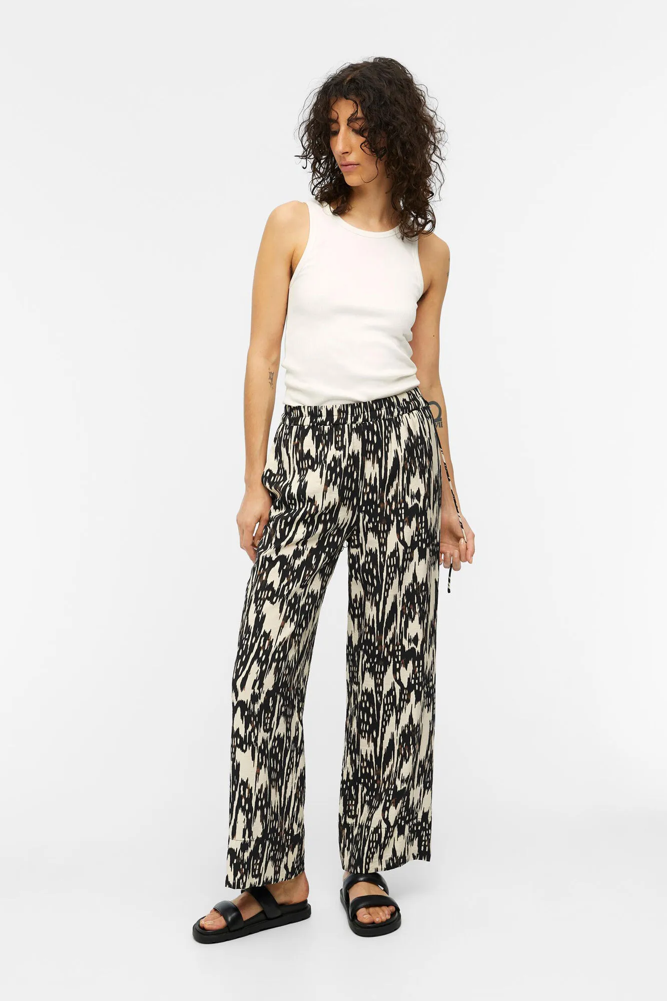 Object Pantalón ancho