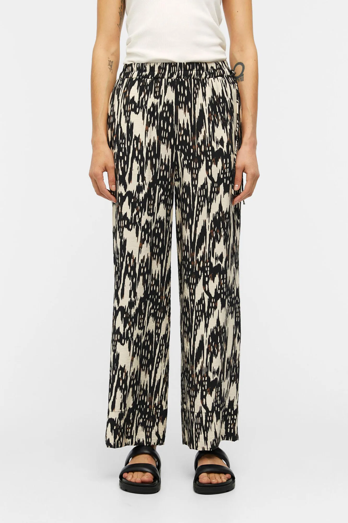 Object Pantalón ancho