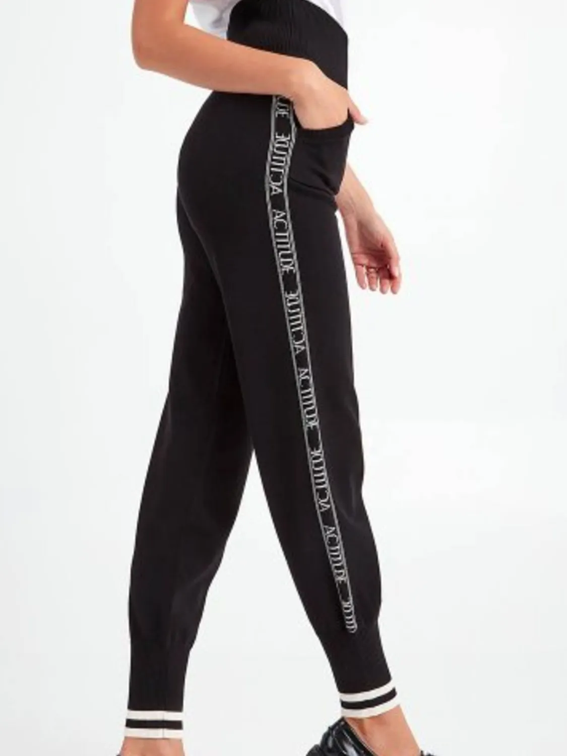 PANTALON JOGGERS ACTITUDE T.S