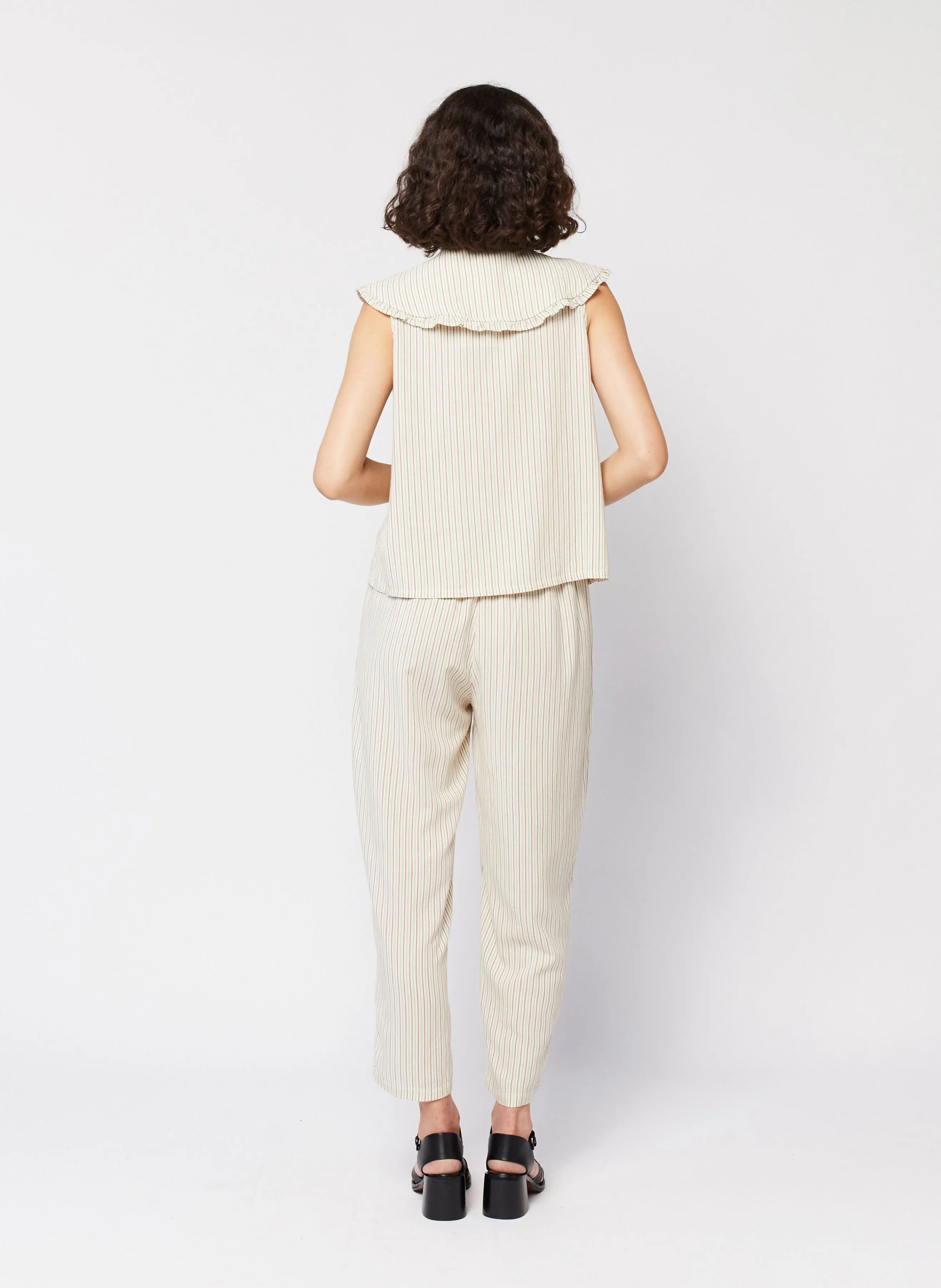 Pantalón ancho de rayas en blanco