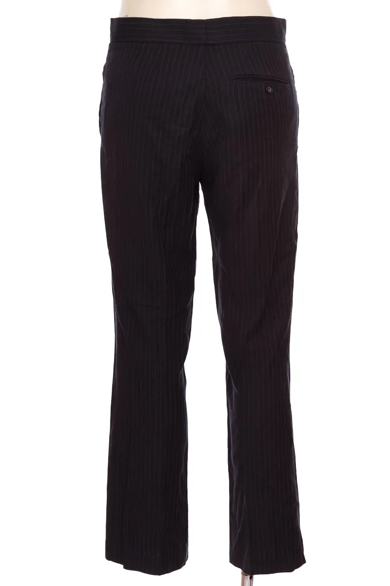PANTALóN COLOR NEGRO  CLOSEANDO