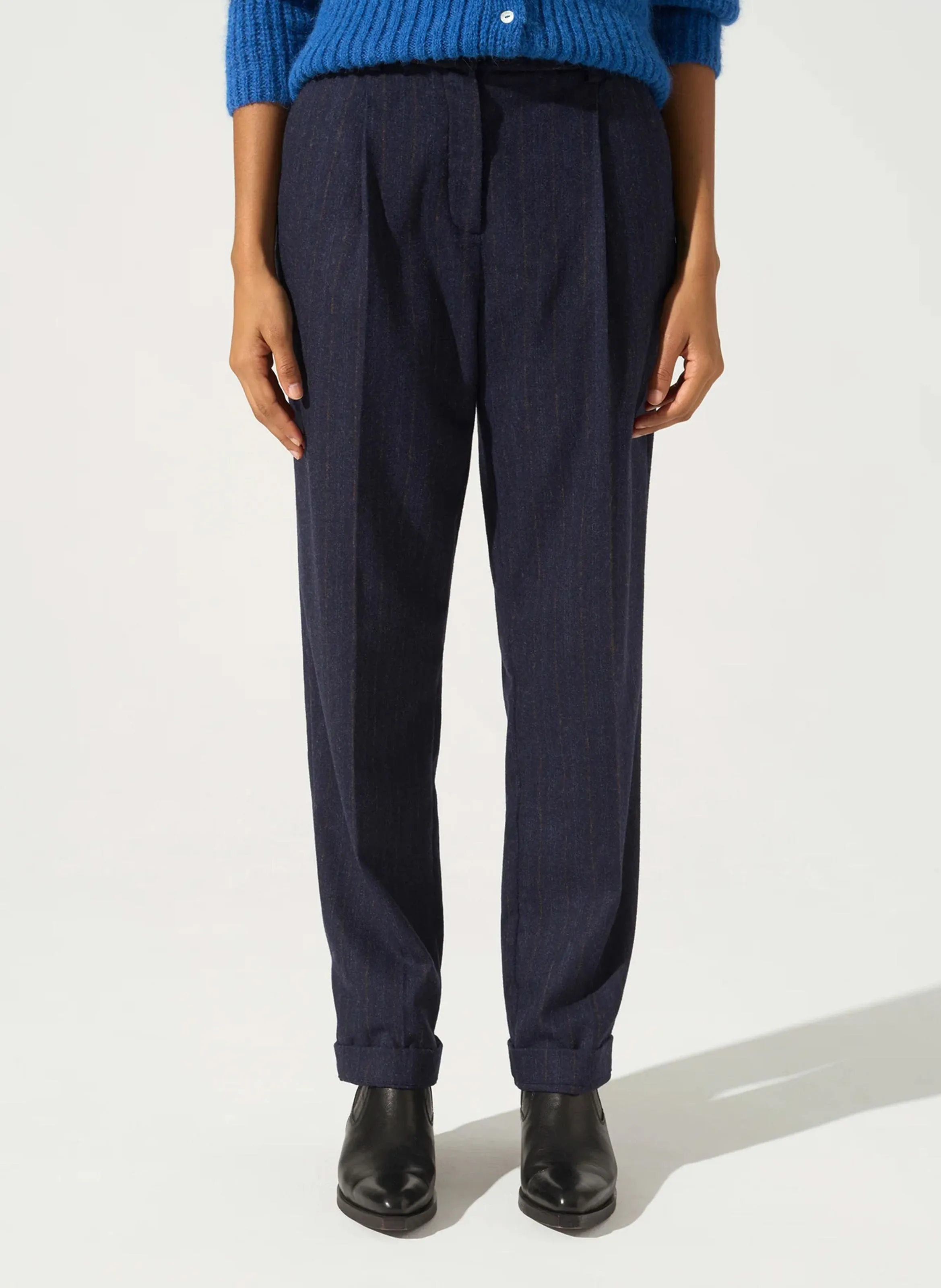 Pantalón de lana recto de rayas en azul