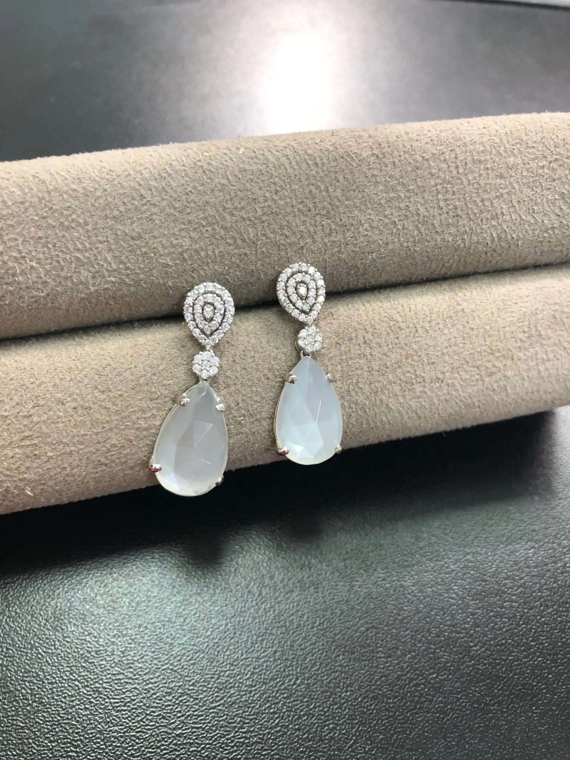 Pendientes Plata con Circonitas y Piedra Luna
