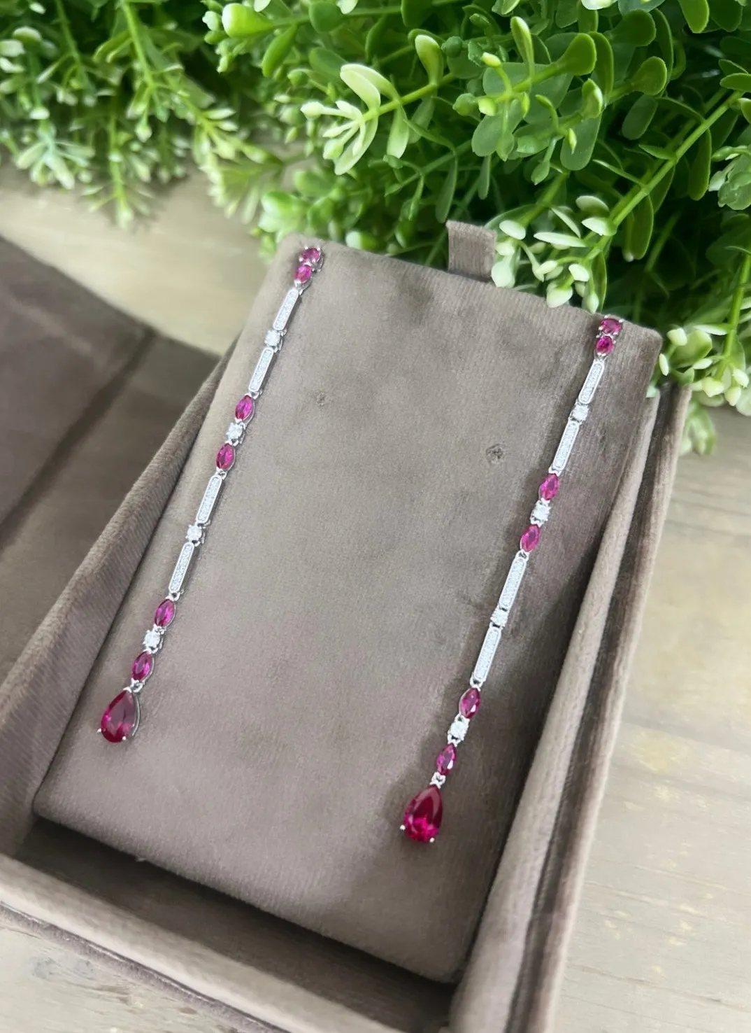 Pendientes Plata extra largos con Rubíes y circonitas