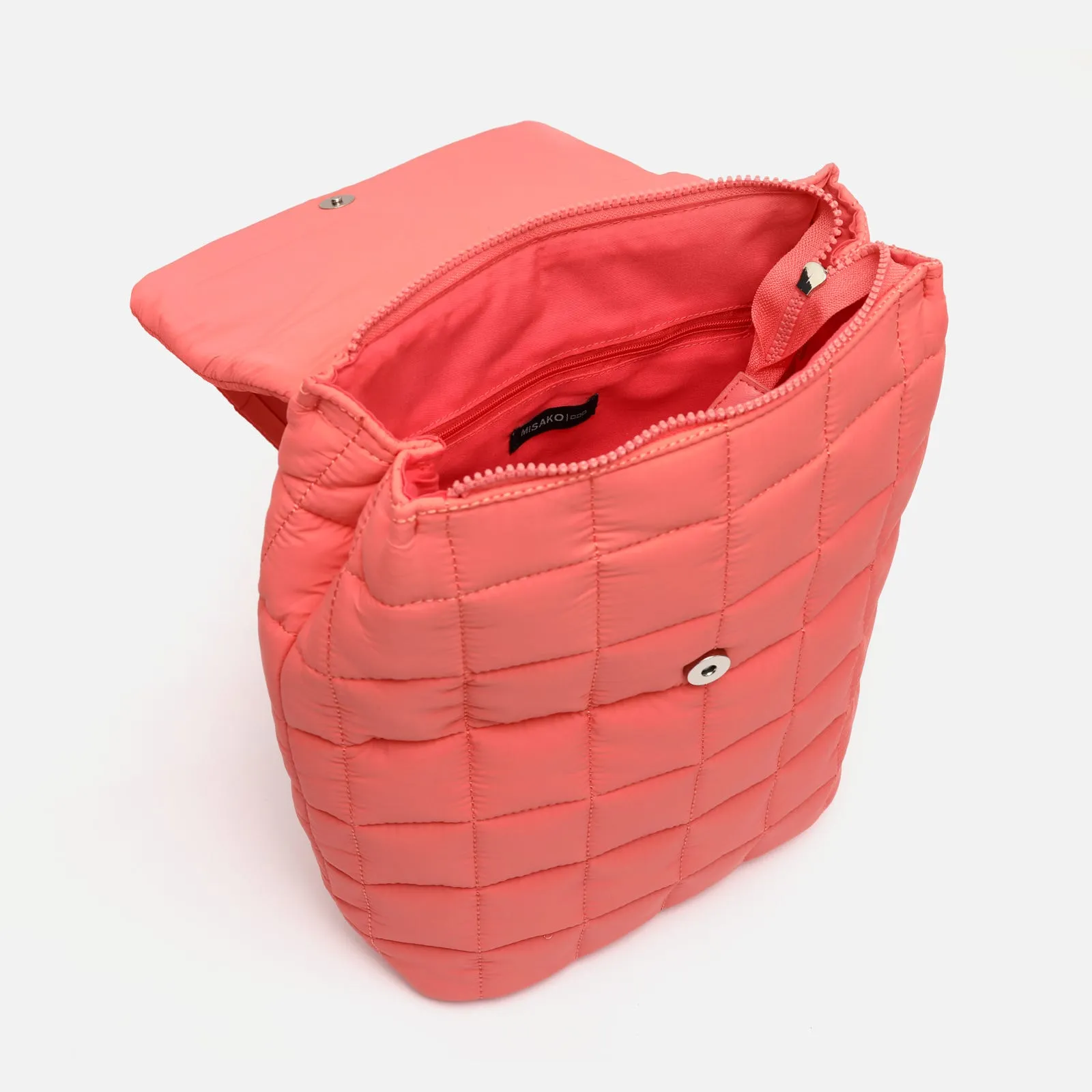 Puki mochila con solapa acolchada en nylon