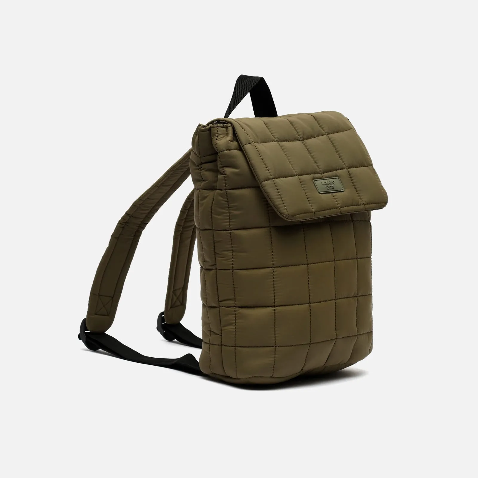 Puki mochila con solapa acolchada en nylon