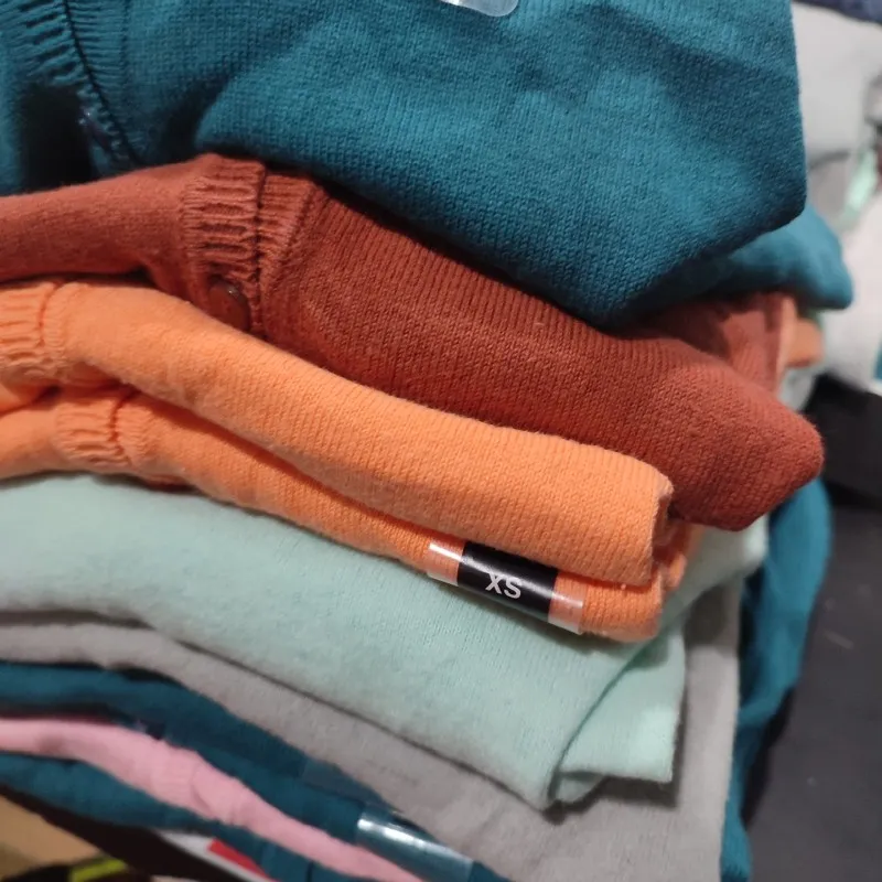 Ropa MUJER   – 500 prendas