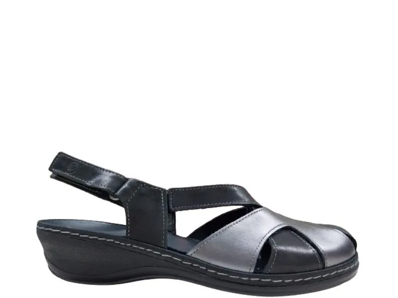 SANDALIA CANGREJERA SUAVE BY LEYLAND EN COLOR NEGRO 3032