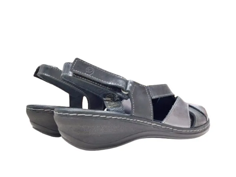 SANDALIA CANGREJERA SUAVE BY LEYLAND EN COLOR NEGRO 3032