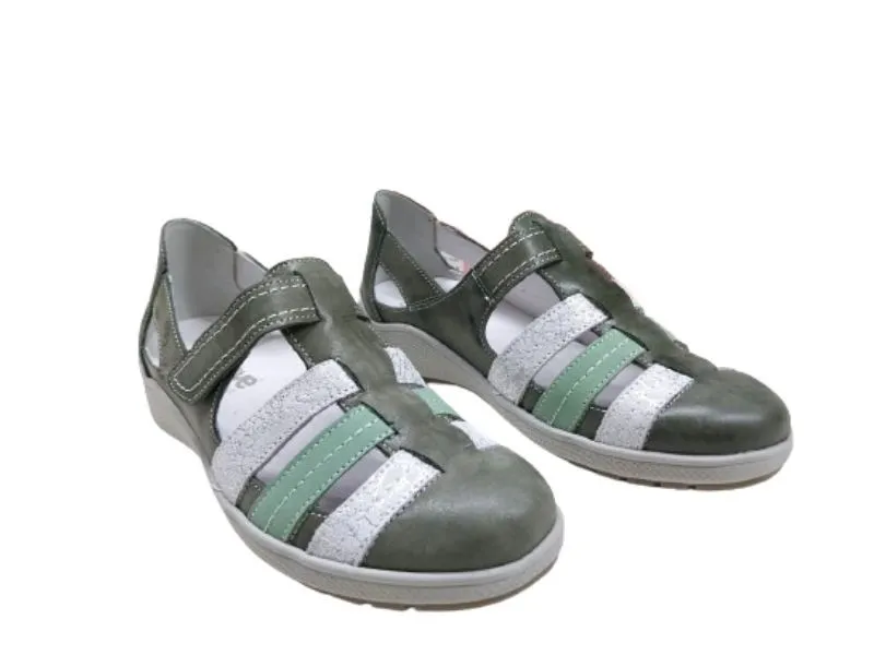 SANDALIA CANGREJERA SUAVE BY LEYLAND EN COLOR VERDEPLATA 3767