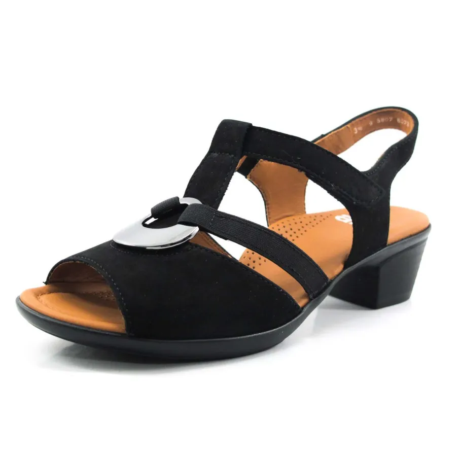 Sandalia color negro Ara chapa