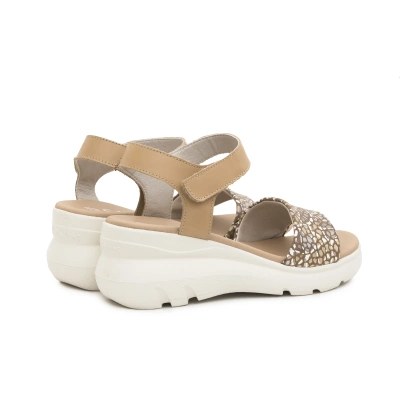 Sandalia cuña estampada camel D’chicas