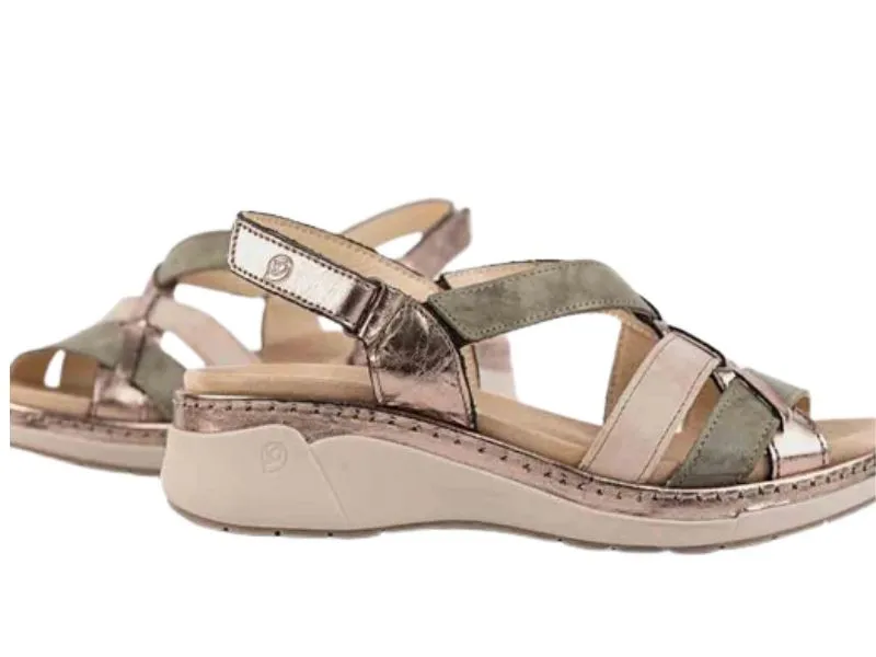 SANDALIA DE CUÑA EN PIEL SUAVE BY LEYLAND OROVERDE 3316