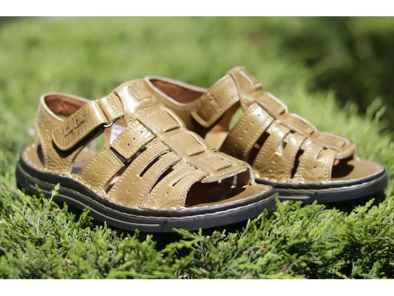 SANDALIA DE PIEL 10202 SUAVE BY LEYLAND EN COLOR CAMEL