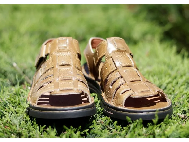 SANDALIA DE PIEL 10202 SUAVE BY LEYLAND EN COLOR CAMEL